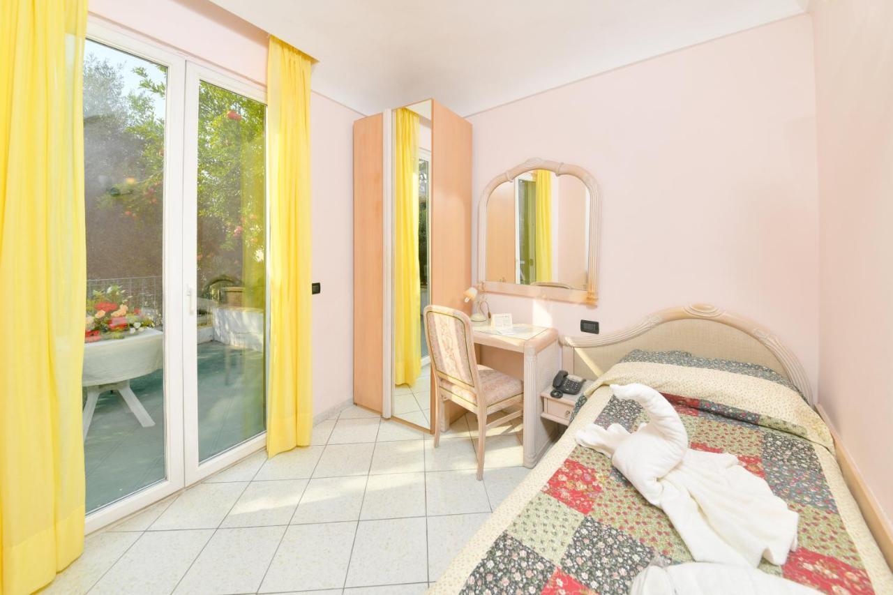 איסקיה Hotel Felix Terme מראה חיצוני תמונה